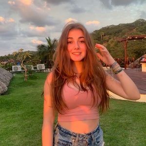 Meet your Posher, Macey